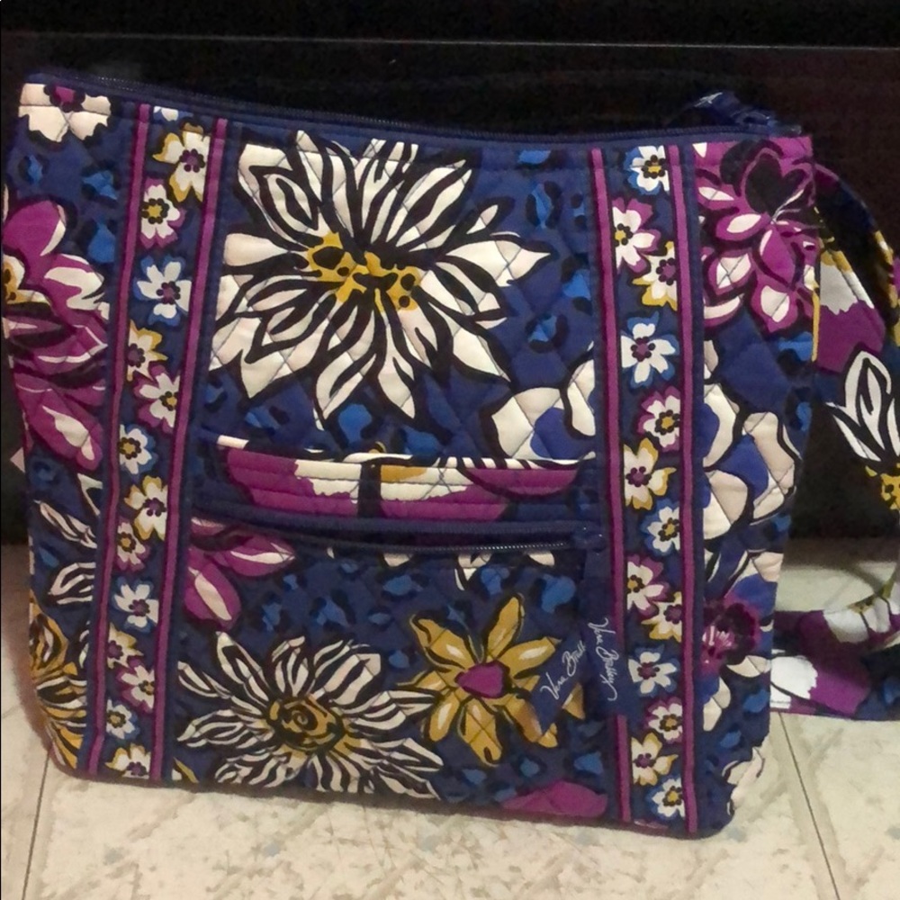 Bag with matching wallet.